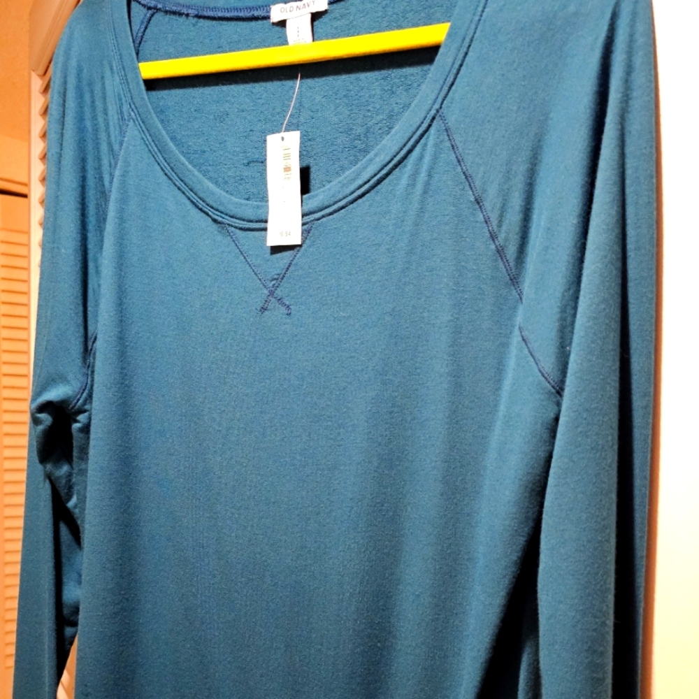 OLD NAVY TEAL PULLOVER TOP WITH SCOOP NECKLINE & LONG SLEEVES. SIZE:L NWT